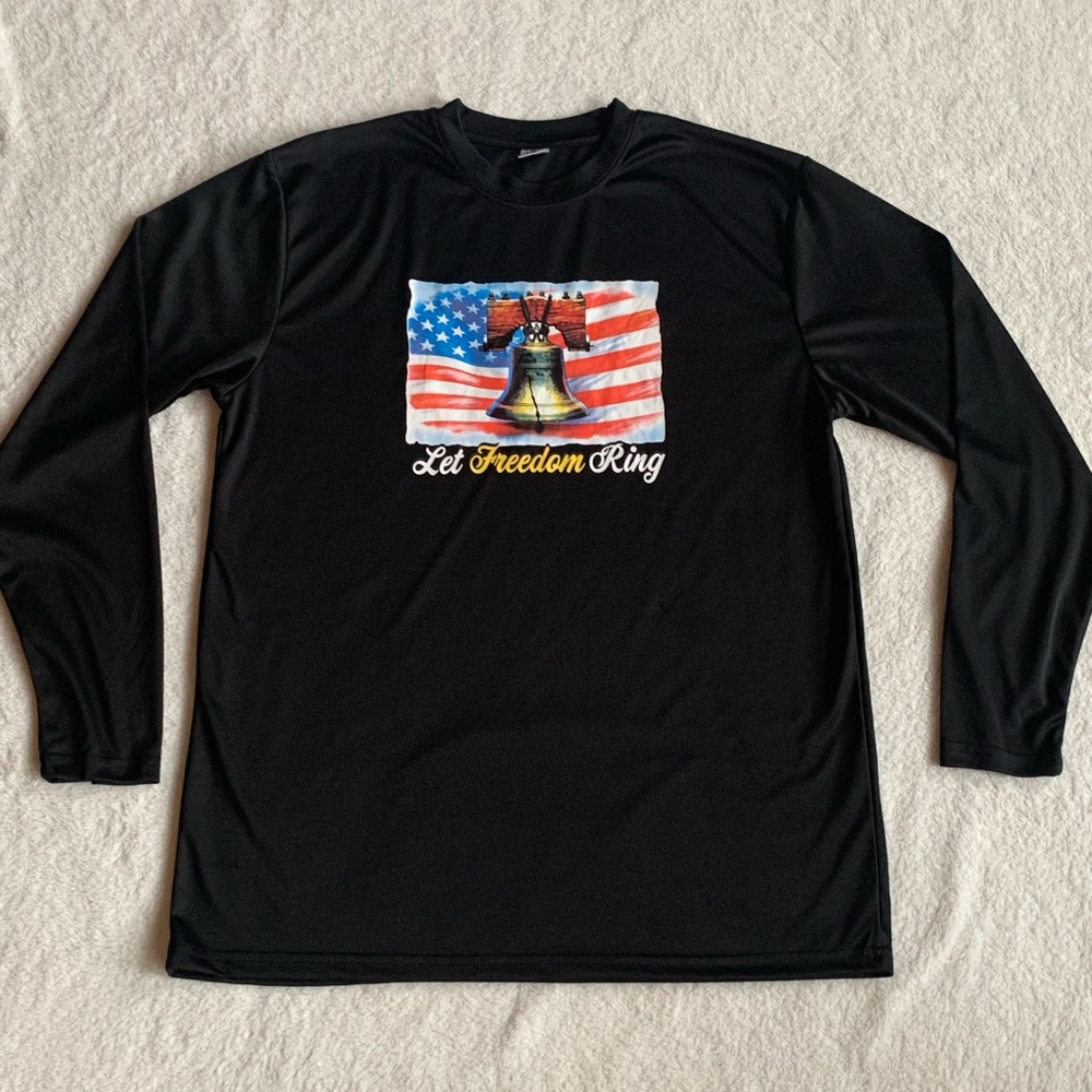 Black Long Sleeve Wicking Shirt with American Flag Design L